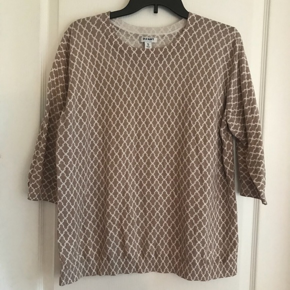 Old Navy Sweaters - 3/4 sleeve lightweight sweater Old Navy Sweaters - 3/4 sleeve lightweight sweater
